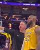 😁咱湖人最不缺的就是教练，一个队有三个呢！
